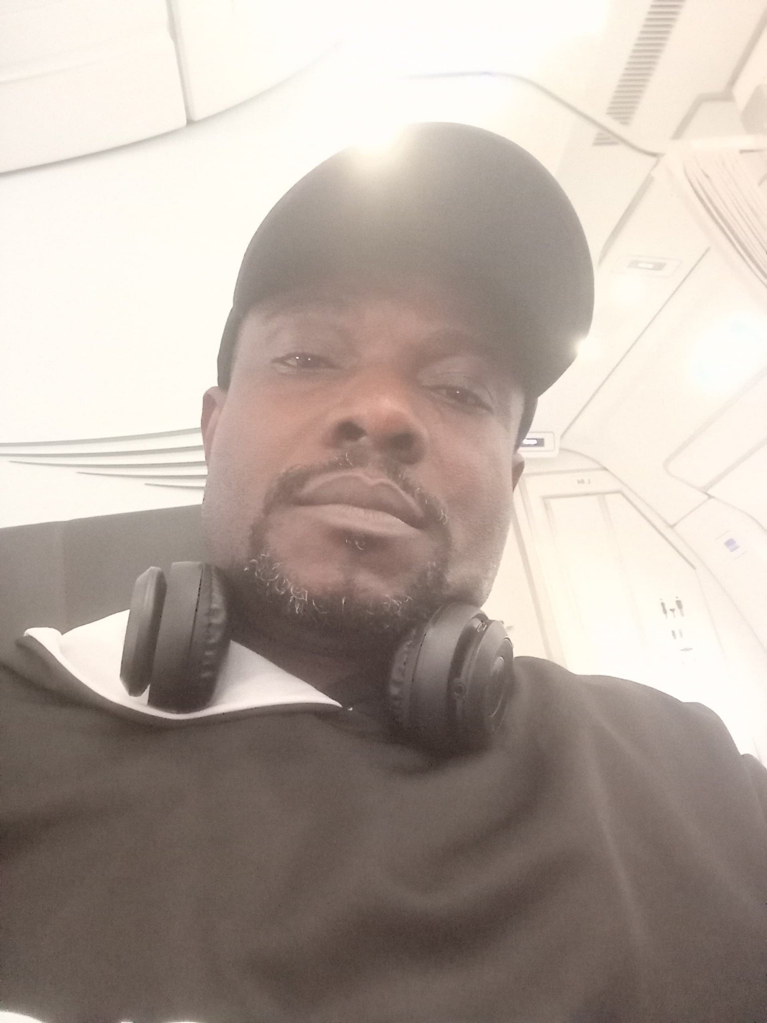 In an aircraft cabin, cap